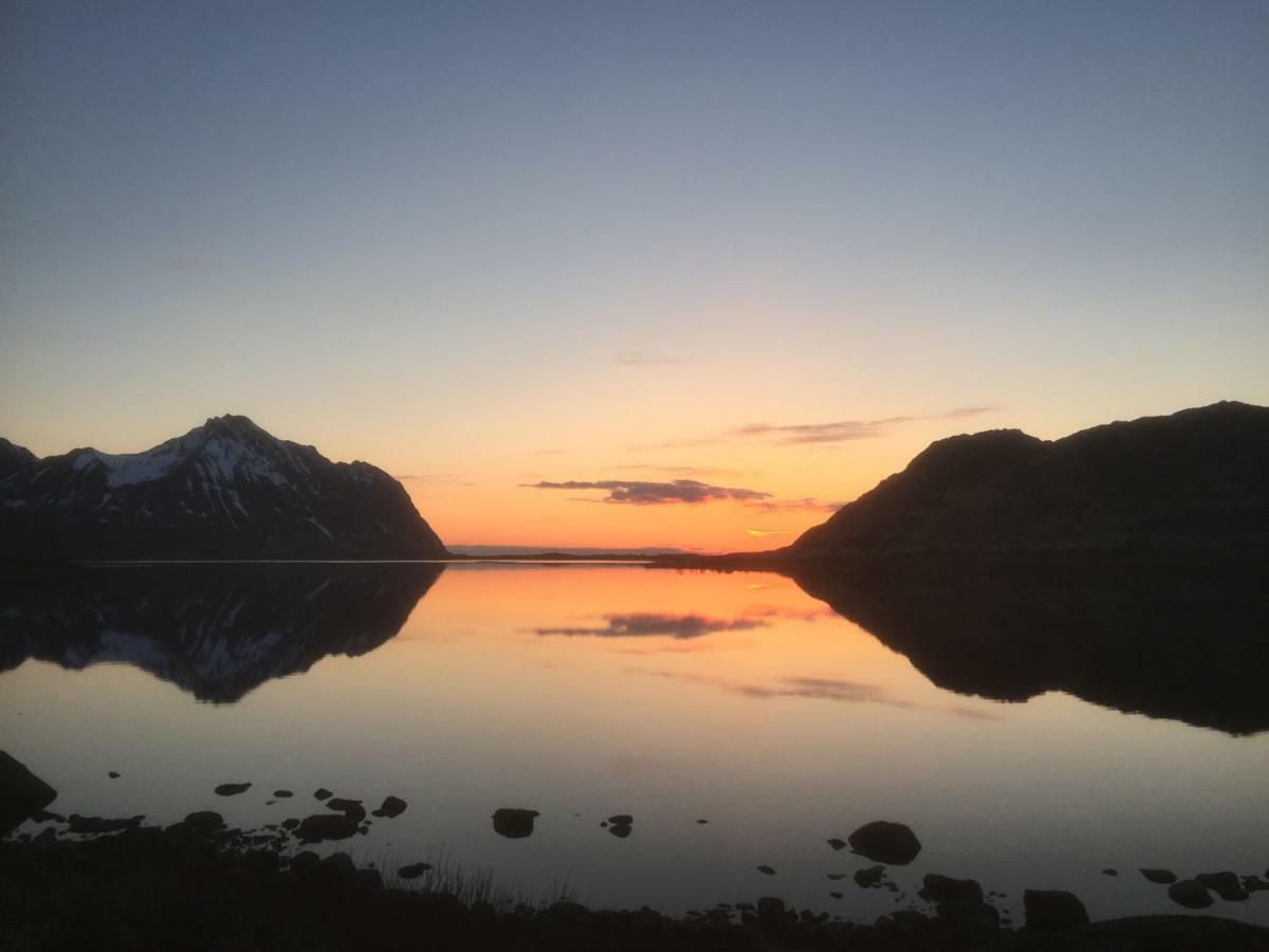 Midnight Sun View Lofoten Leknes Kültér fotó